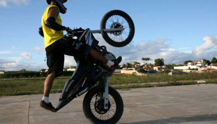 Learn to Ride a Trailmaster Dirt Bike